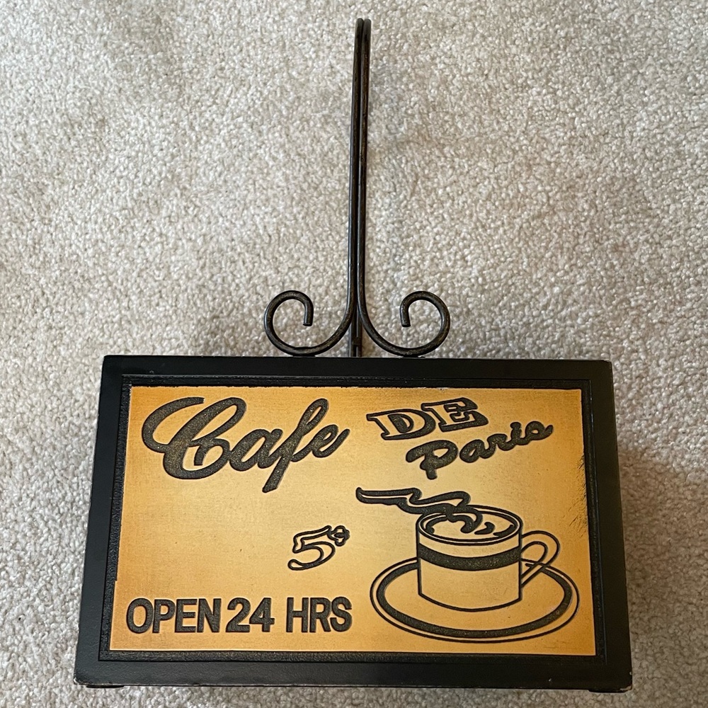 💜2/$25 Metal organizer